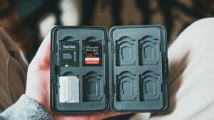 Karty pamięci SD i microSD z adapterem w etui