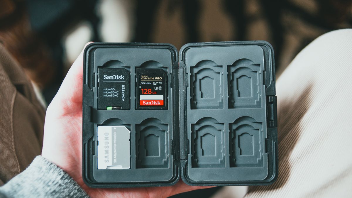 Karty pamięci SD i microSD z adapterem w etui