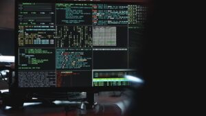 Ekran z narzędziami monitorowania ruchu sieciowego i obciążenia łącza