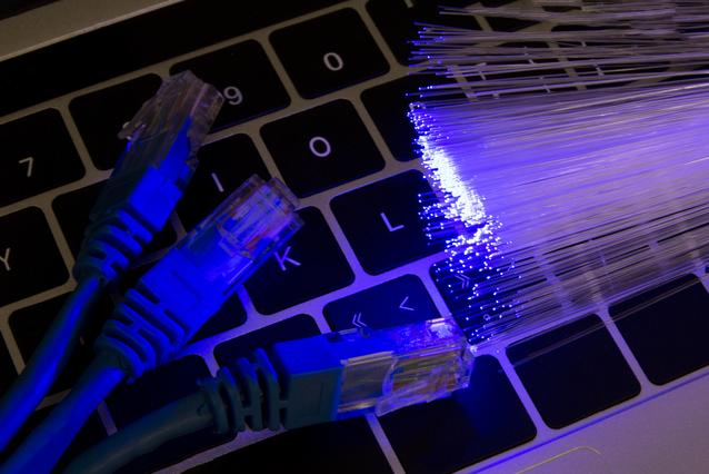 Ethernet w nowoczesnych sieciach: stabilność i prędkość połączenia