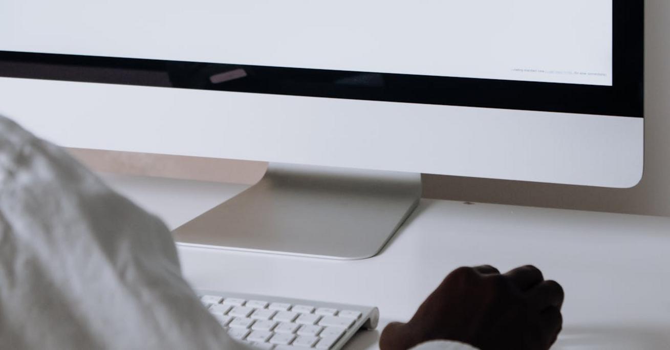 IMAP vs POP3 — który protokół pocztowy wybrać i czym się różnią