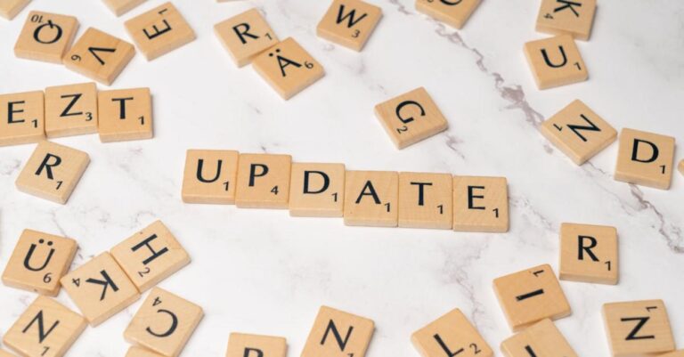 Jak cofnąć zmiany w WordPress — rewizje wpisów, rollback wtyczek i przywracanie backupu