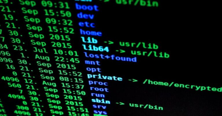 Sudo i sudoers w Linux — co to jest, jak działa i jak edytować plik sudoers bezpiecznie