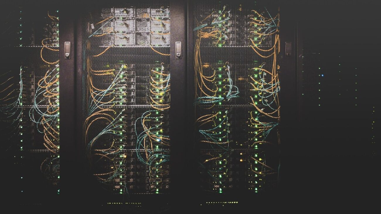 Kable sieciowe w serwerowni, kontekst dla konfiguracji DNSSEC